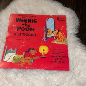 Walt Disney 1968 Winnie the Pooh & Tigger Vintage Vinyl Record